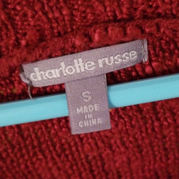 Red sweater - Picture 5 of 7